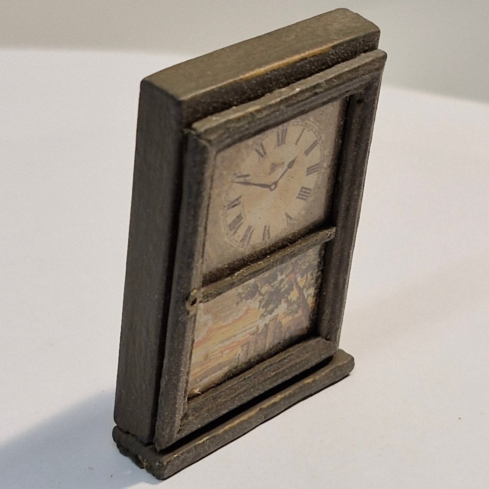 1:12th scale Dolls House Wooden wall Clock VEF40