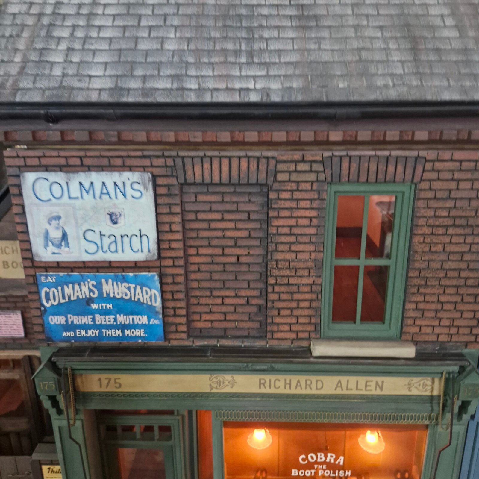 12th scale Row of Shops By Chaple Road CR102