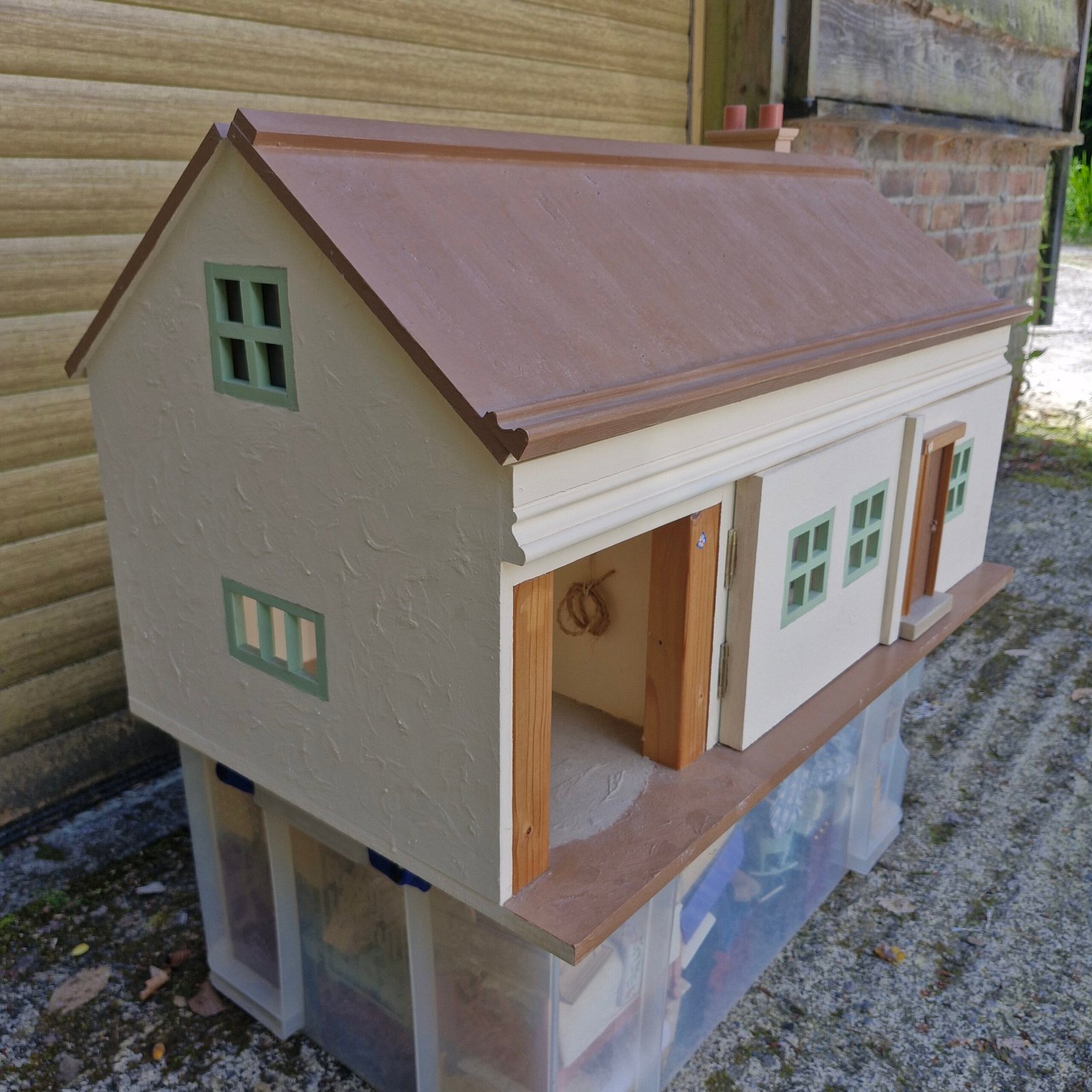 1:12 Scale 4 room Croft style House Ready made Decorated HN305