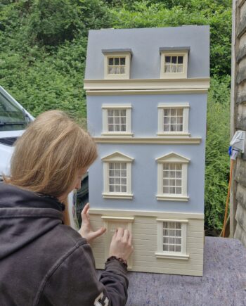 1:12 Scale   4 room  Georgian  House Ready made  Decorated  HN306