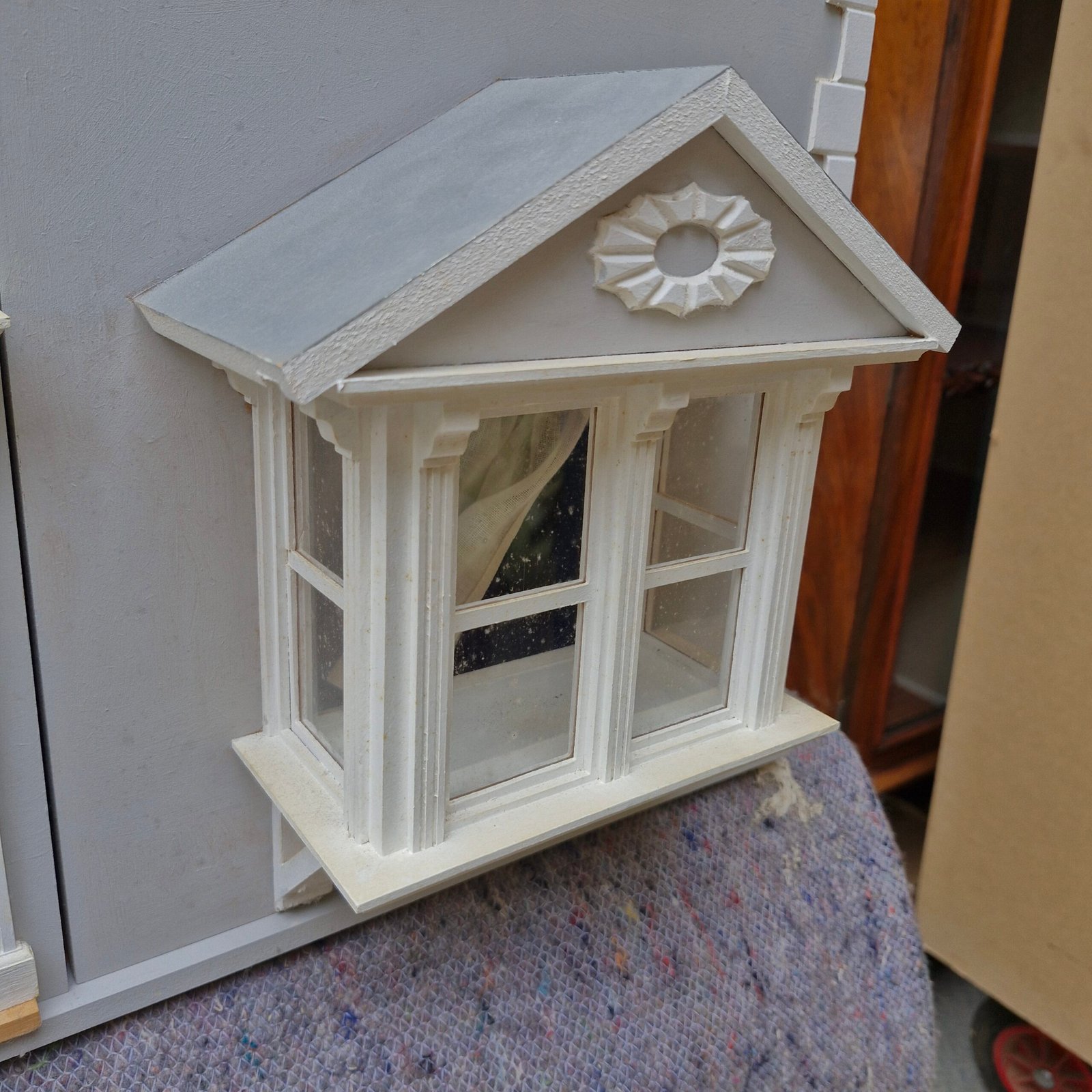 1:12 Scale 6 room Grand House Ready made Decorated HN307