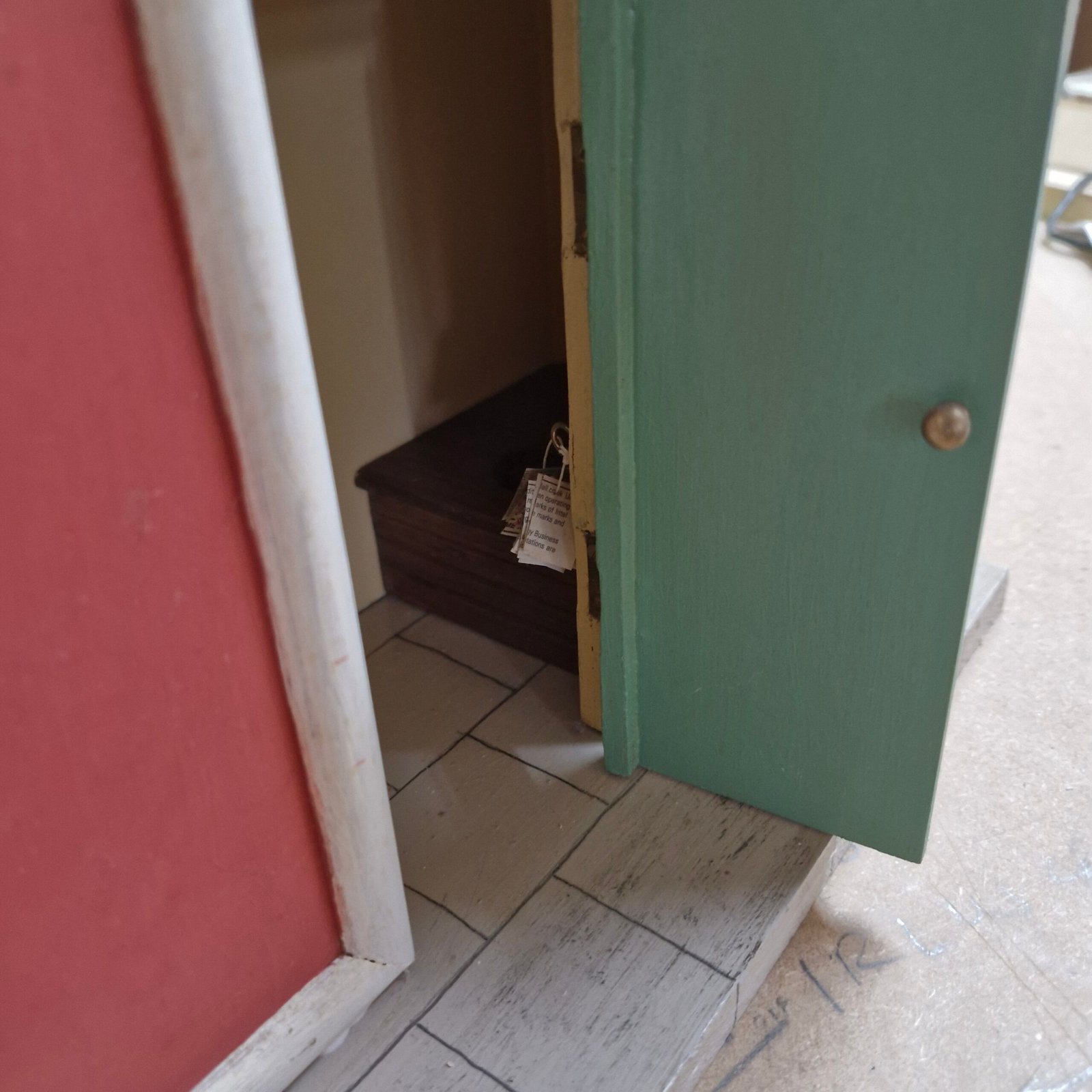 1:12 Scale Double shop with rooms above Ready made Decorated HN308