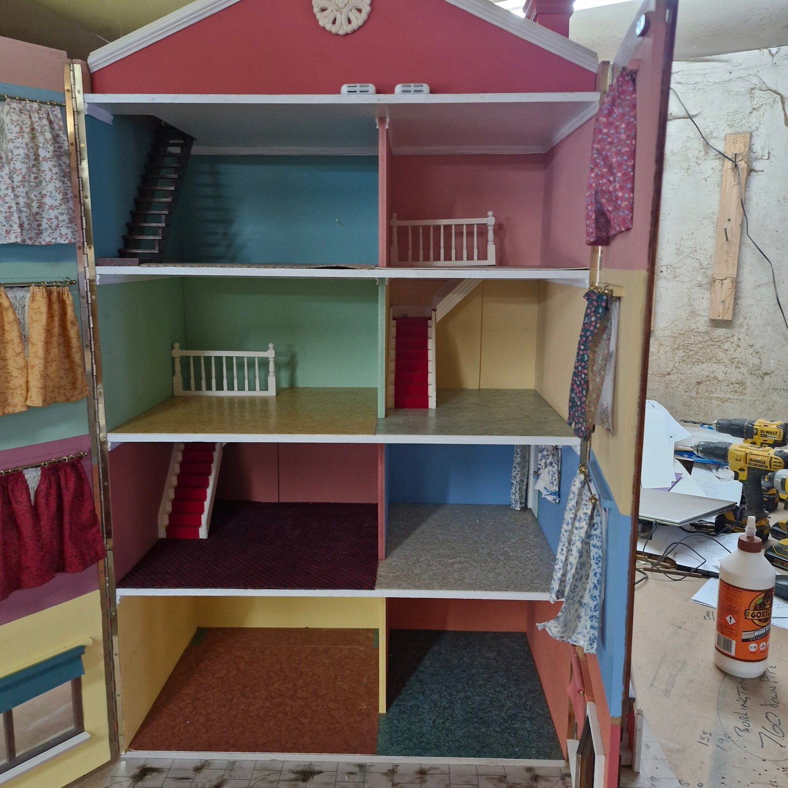 1:12 Scale Double shop with rooms above Ready made Decorated HN308