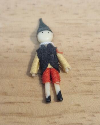 12th scale Dolls House miniature. Dolls House Toy Doll     VIN90
