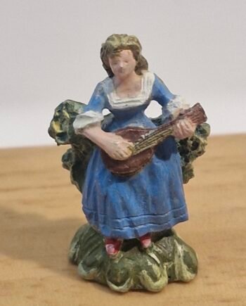 12th scale Dolls House  Figurine   VIN107