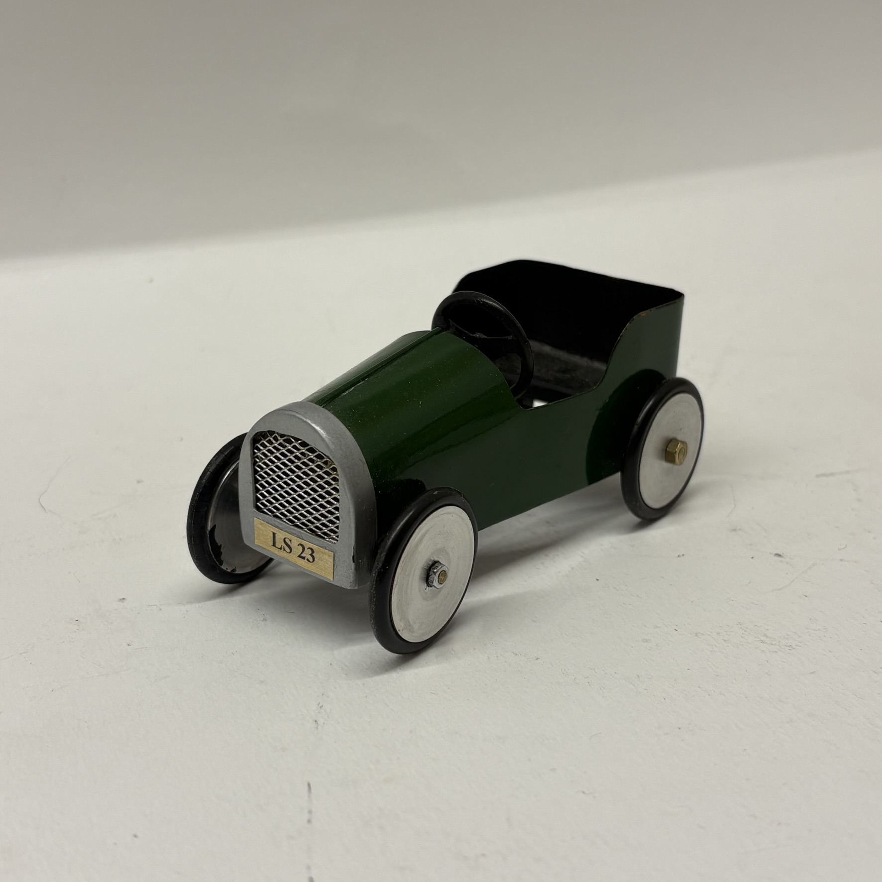 1:12th scale Dolls House- Pedal Car, VEF03