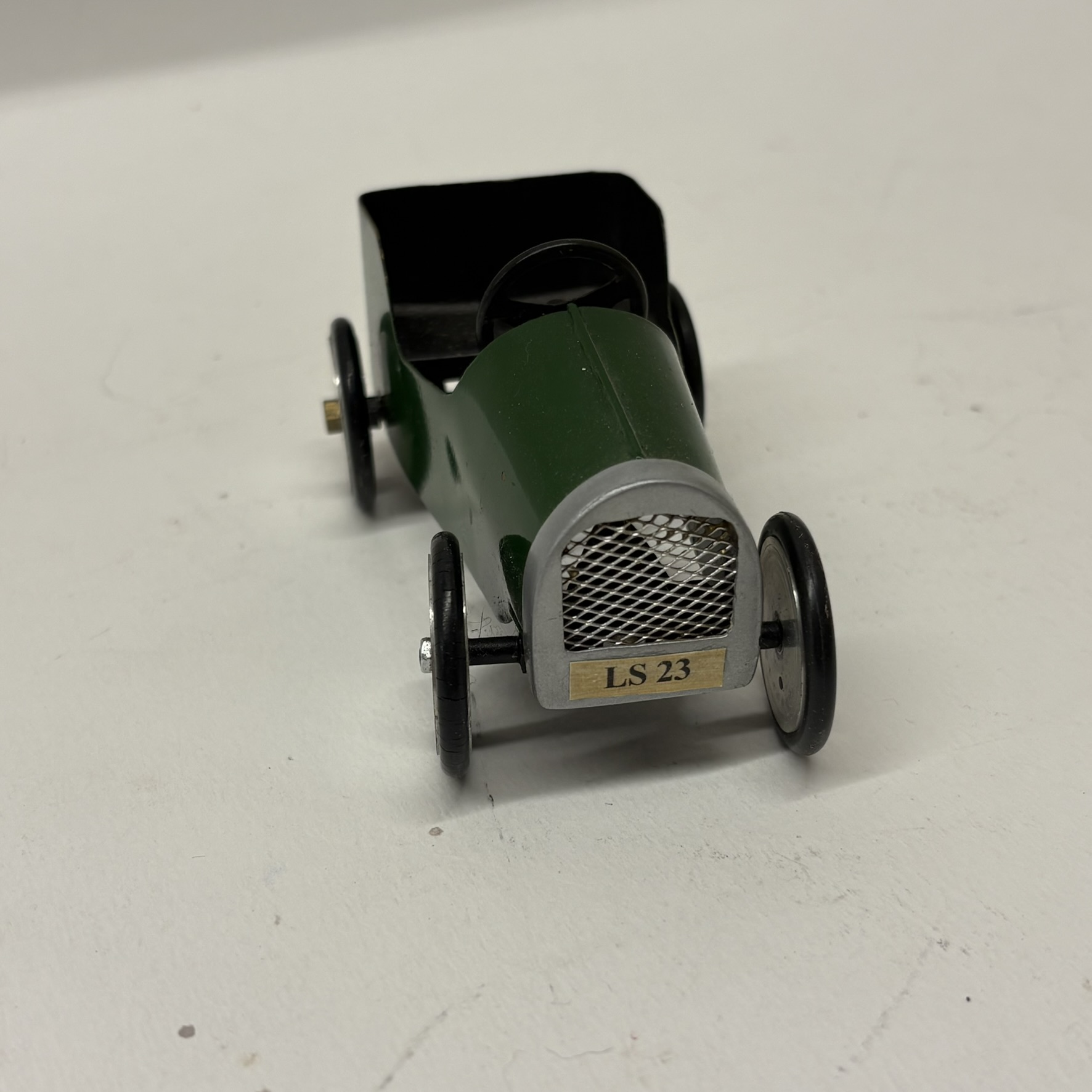 1:12th scale Dolls House- Pedal Car, VEF03