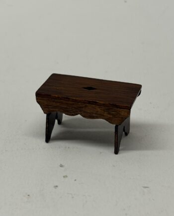 1:12th scale Dolls House- Fine Wooden Stool, VEF08