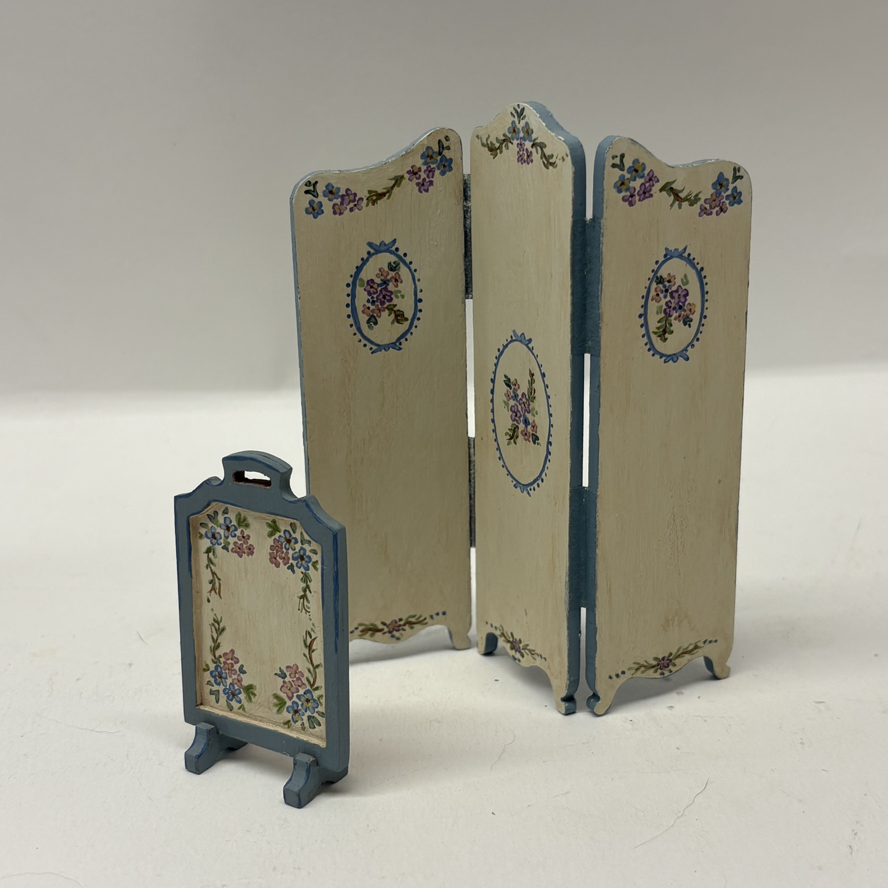 1:12th scale Dolls House- Changing Screen + Fire Screen, VEF09