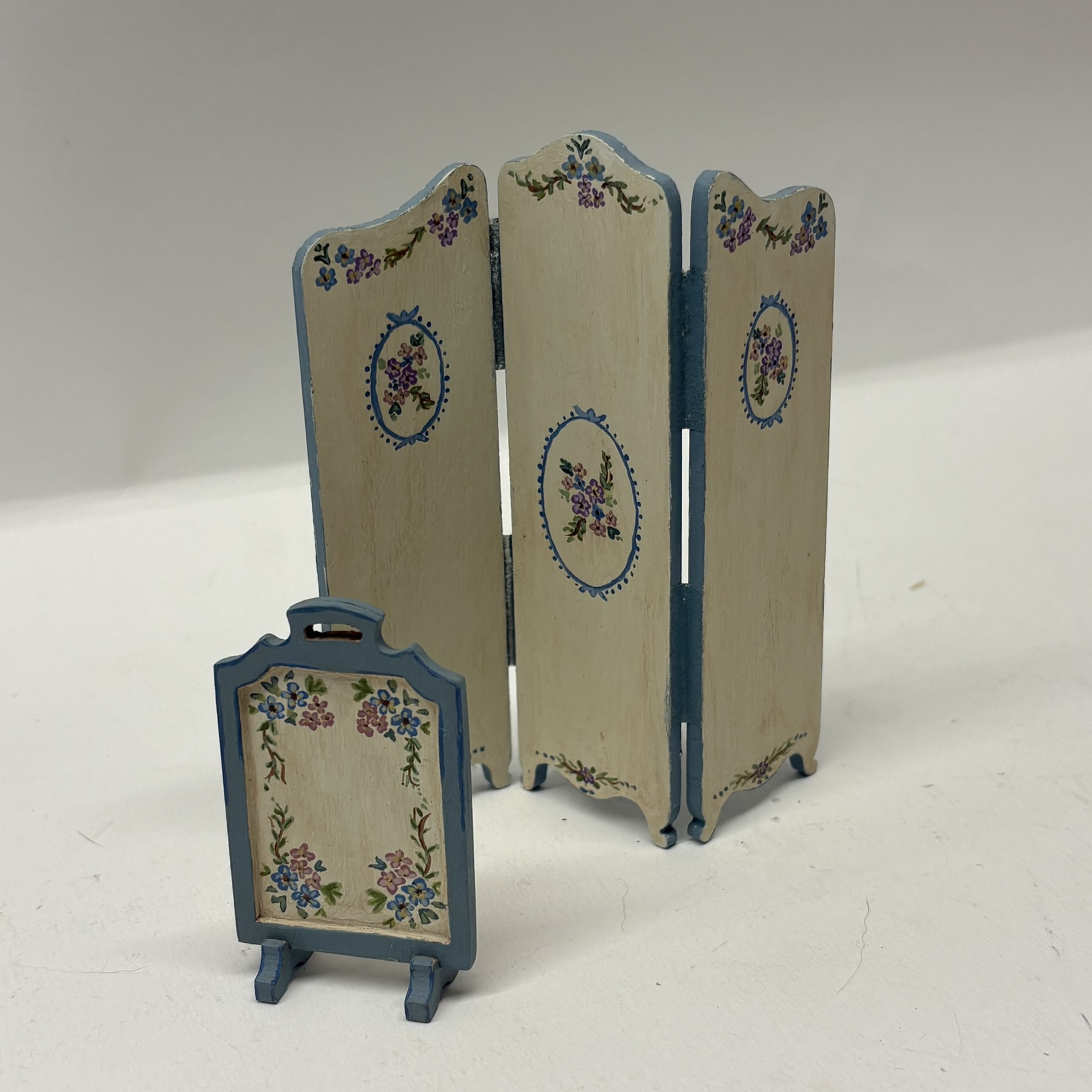 1:12th scale Dolls House- Changing Screen + Fire Screen, VEF09
