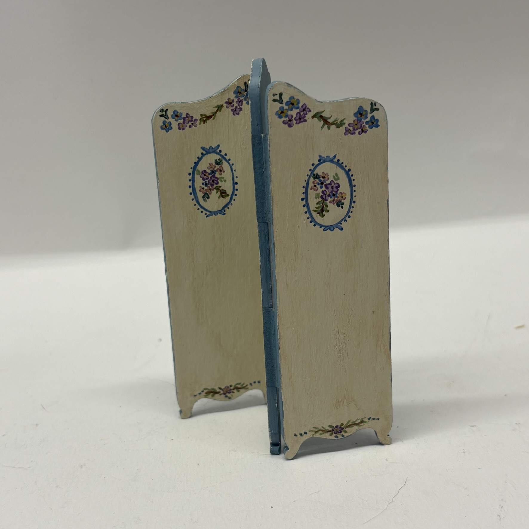 1:12th scale Dolls House- Changing Screen + Fire Screen, VEF09