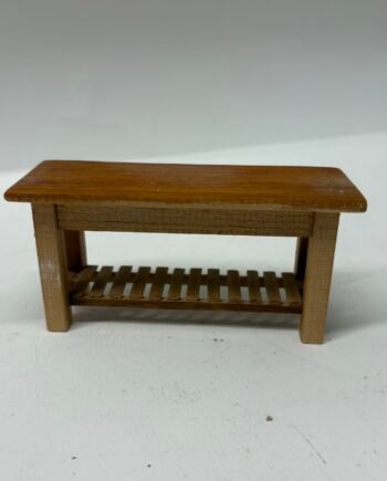 1:12th scale Dolls House, Side Table, VEF63