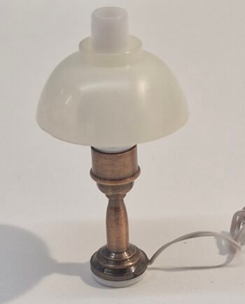 1/12 Dolls House Light   Oil type Table Lamp    - Wired    LT1039