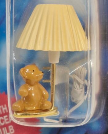1/12 Dolls House Light  Table  lamp     - Wired   DL03