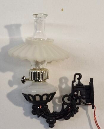 12th scale Dolls House Light  Oil Type Wall  Light  Chrysolite    DL35
