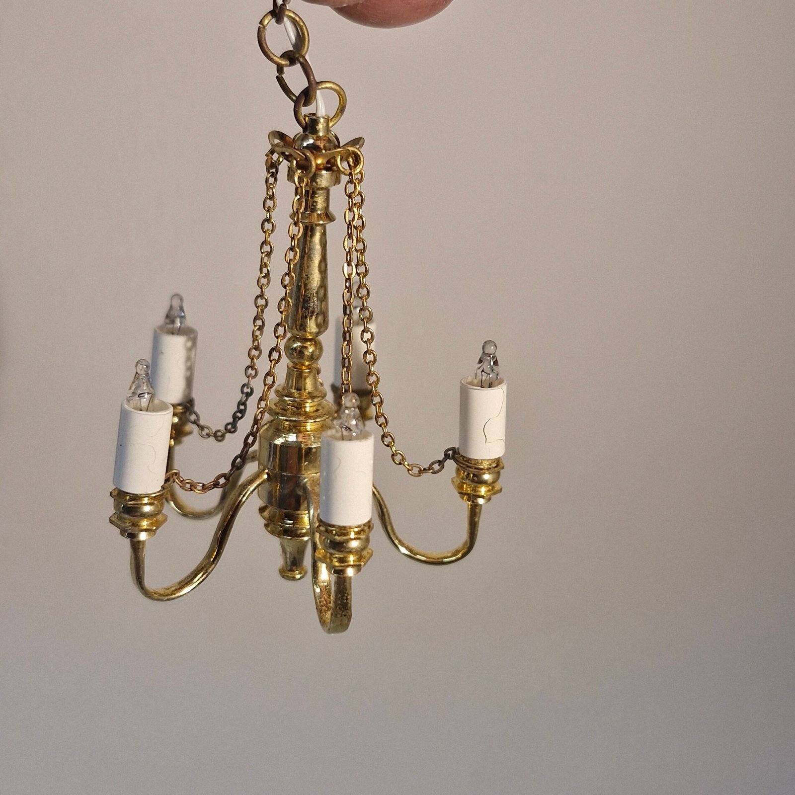 12th scale Dolls House Light 5 Arm Candle Chandelier Light DL43