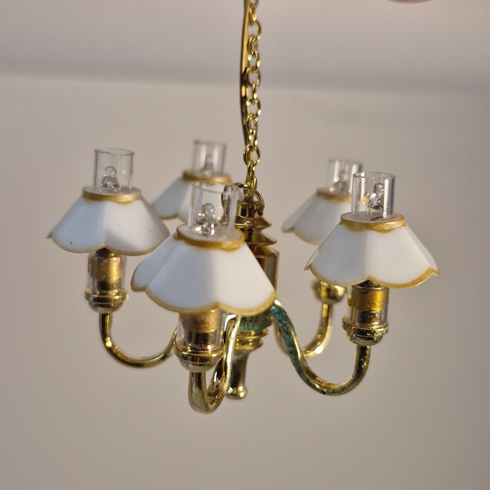 12th scale Dolls House Light 5 Arm Chandelier Light DL44
