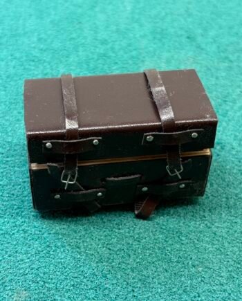 1:12th Scale Dolls House Miniature- Travel Suitcase, D834