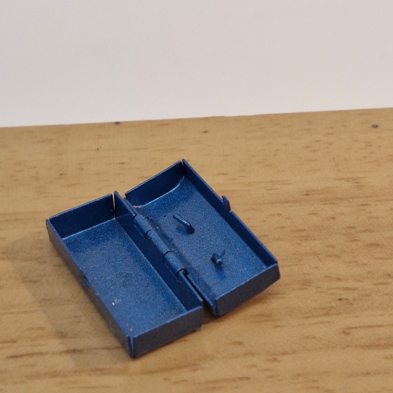 1/12 Scale Dolls House Miniature Tools Box TL10