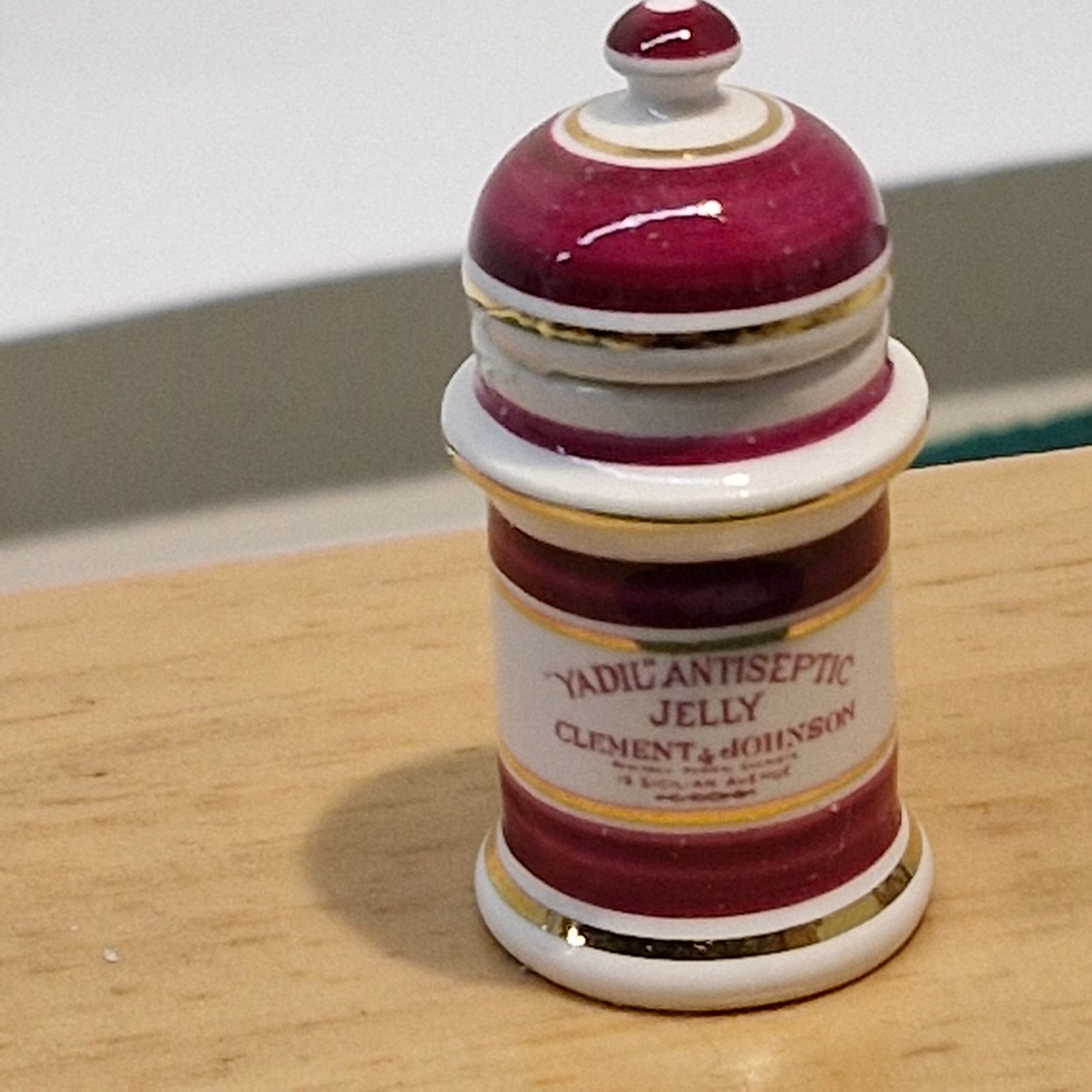 1:12th scale Miniature, Signed Terry Curran Ceramic Jar, T104