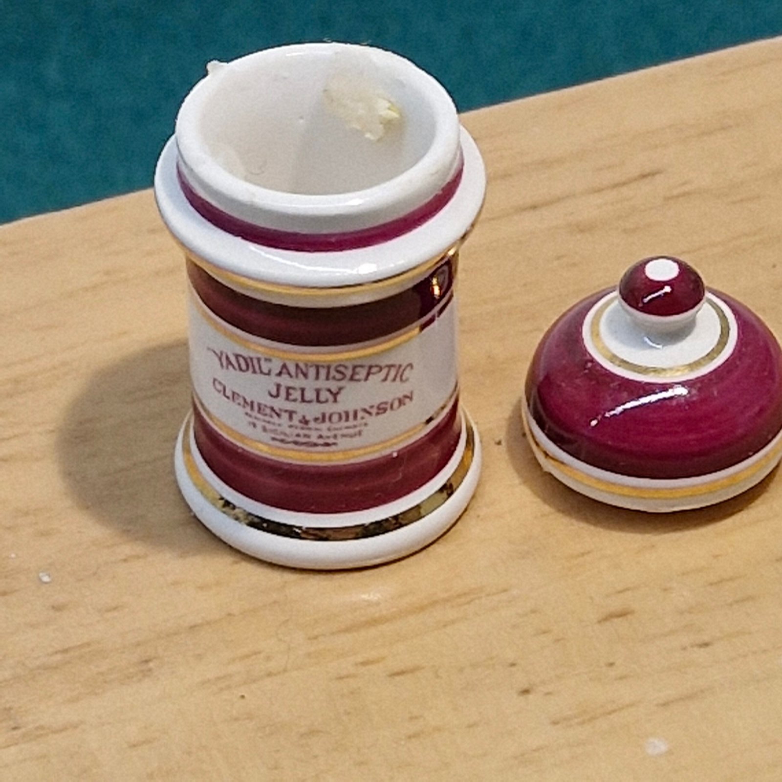 1:12th scale Miniature, Signed Terry Curran Ceramic Jar, T104
