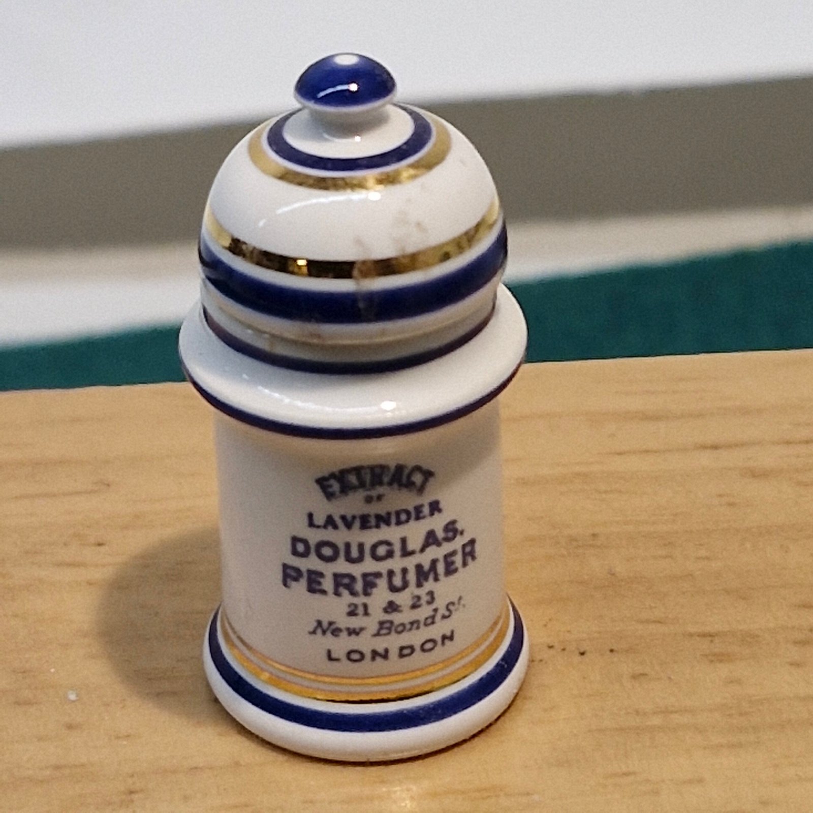1:12th scale Miniature, Signed Terry Curran Ceramic Jar, T105