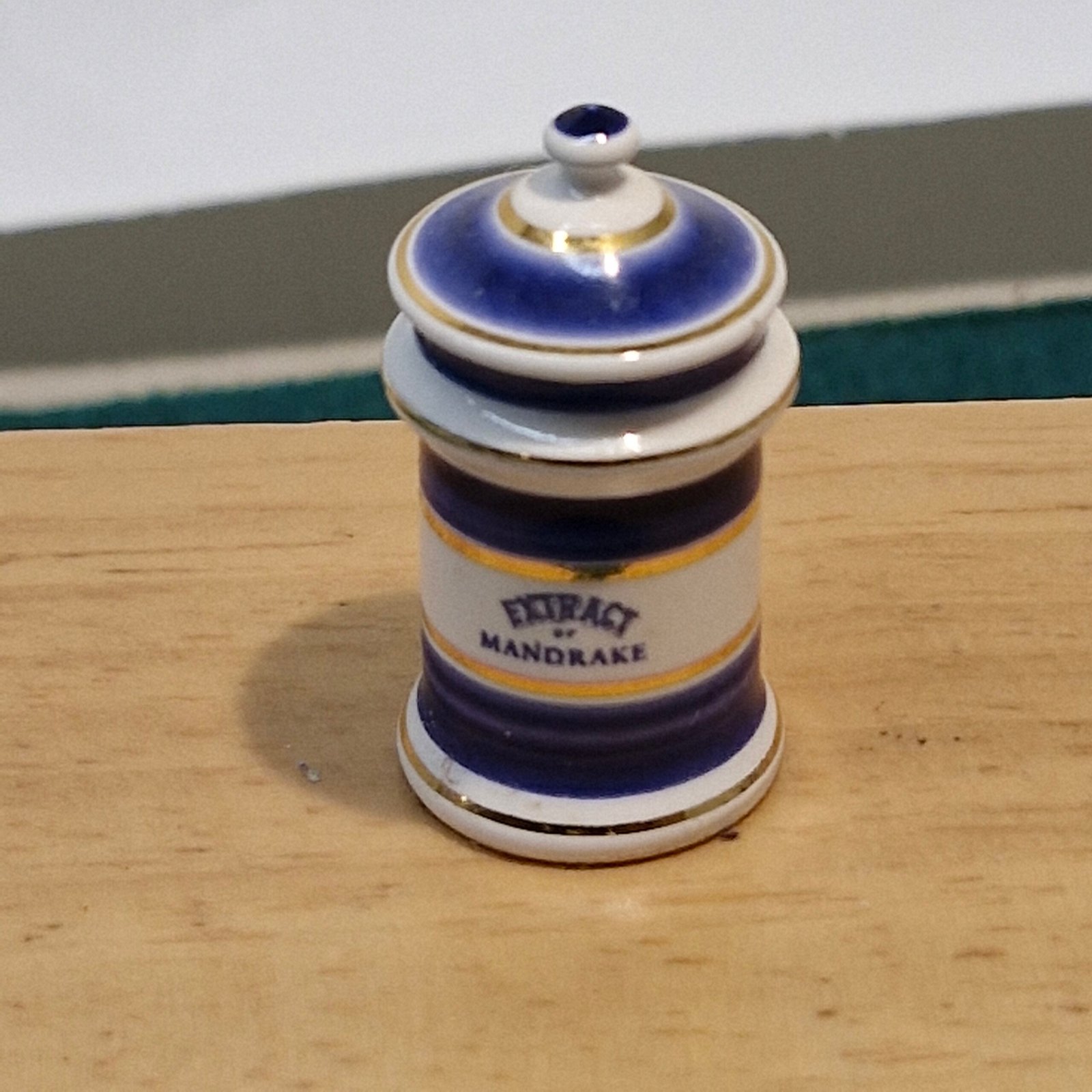 1:12th scale Miniature, Signed Terry Curran Ceramic Jar, T107