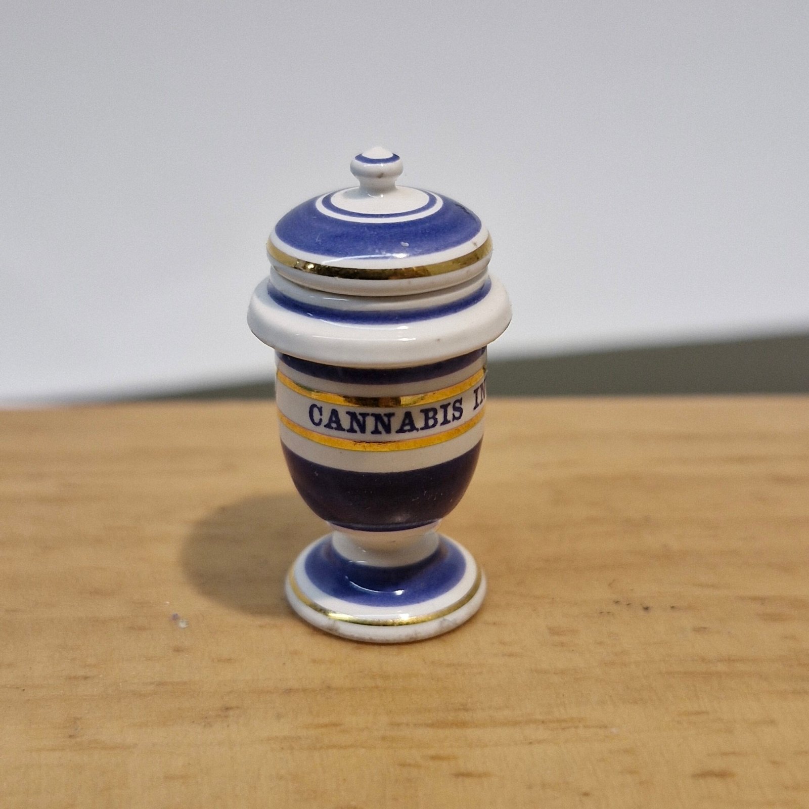 1:12th scale Miniature, Signed Terry Curran Ceramic Jar, T109