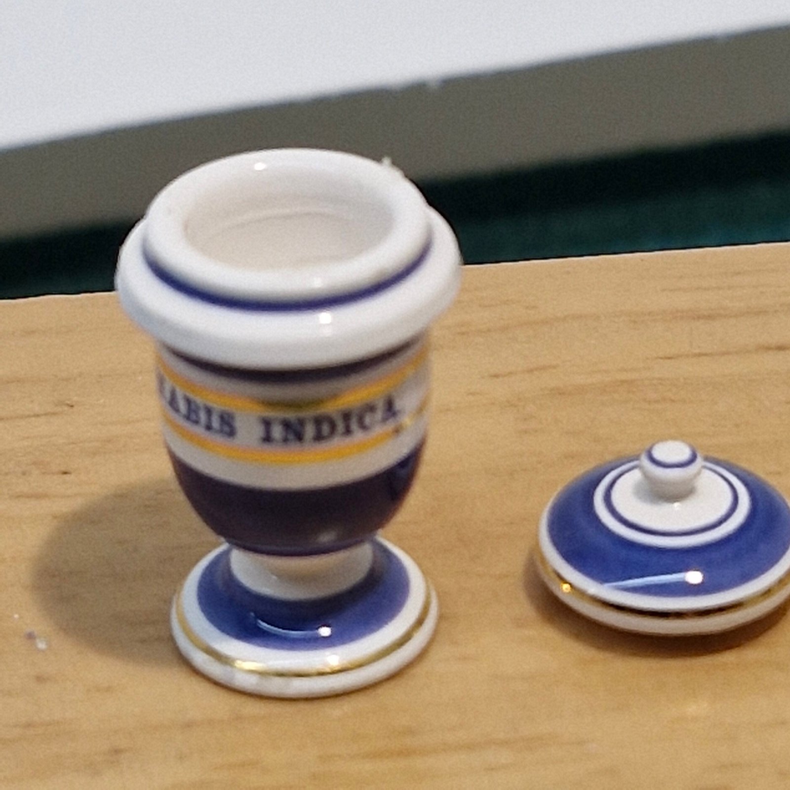 1:12th scale Miniature, Signed Terry Curran Ceramic Jar, T109
