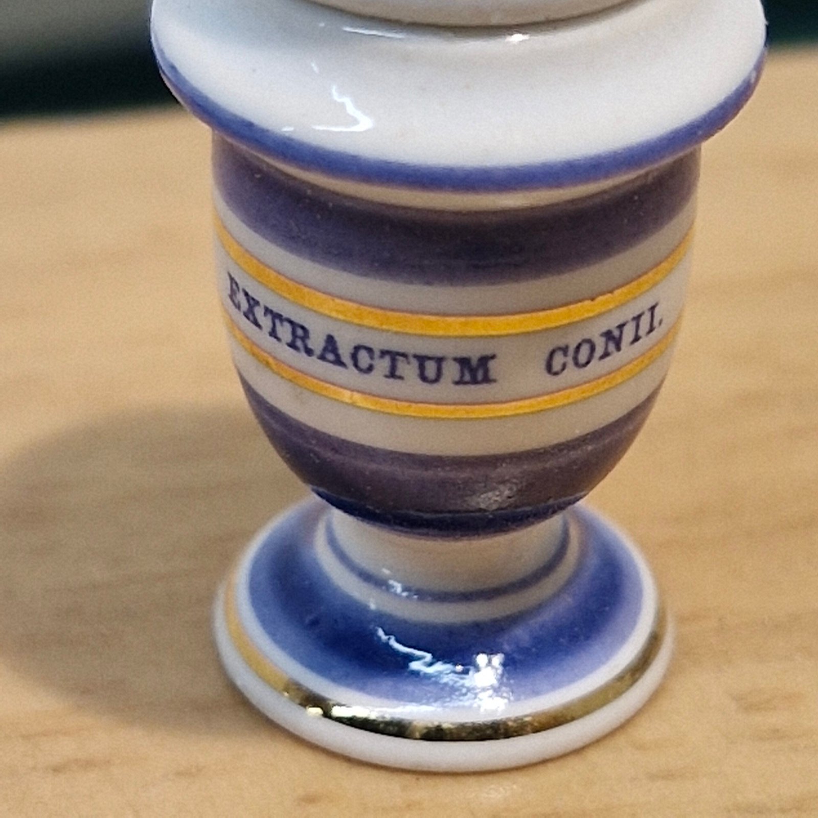 1:12th scale Miniature, Signed Terry Curran Ceramic Jar, T113