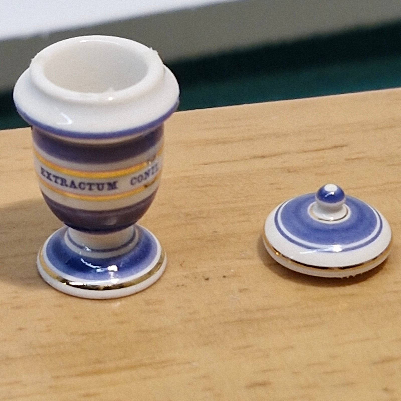 1:12th scale Miniature, Signed Terry Curran Ceramic Jar, T113