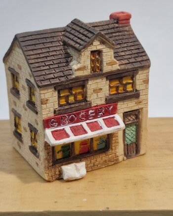 Dolls House Toy  144th scale Dolls House  Resin Grocery  AT30