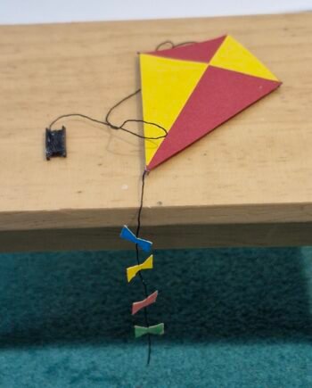 Dolls House Toy    Kite     British made    AT32