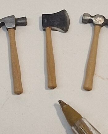 1:12th Scale Dolls House miniature  2 x Hammers and Axe  Quality R109