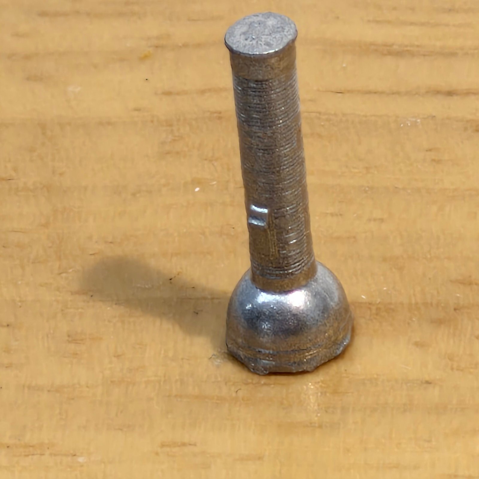1:12th Scale Dolls House miniature Torch R111