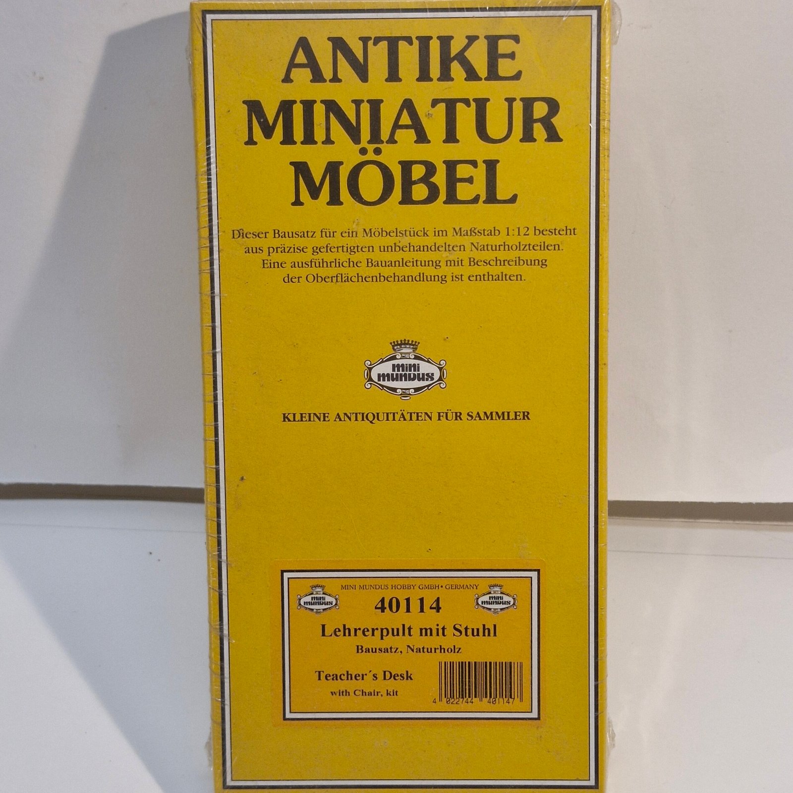 1:12th Scale Dolls House Mini Mundus Furniture Kit MM40114