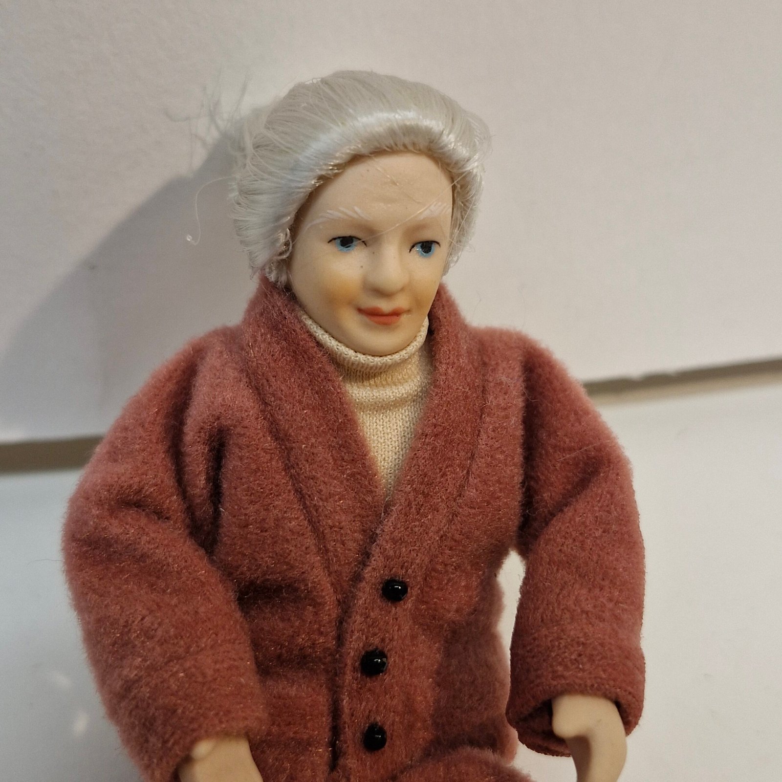 1:12th Scale Dolls House Miniatures, Porcelain Doll. Woman KM12