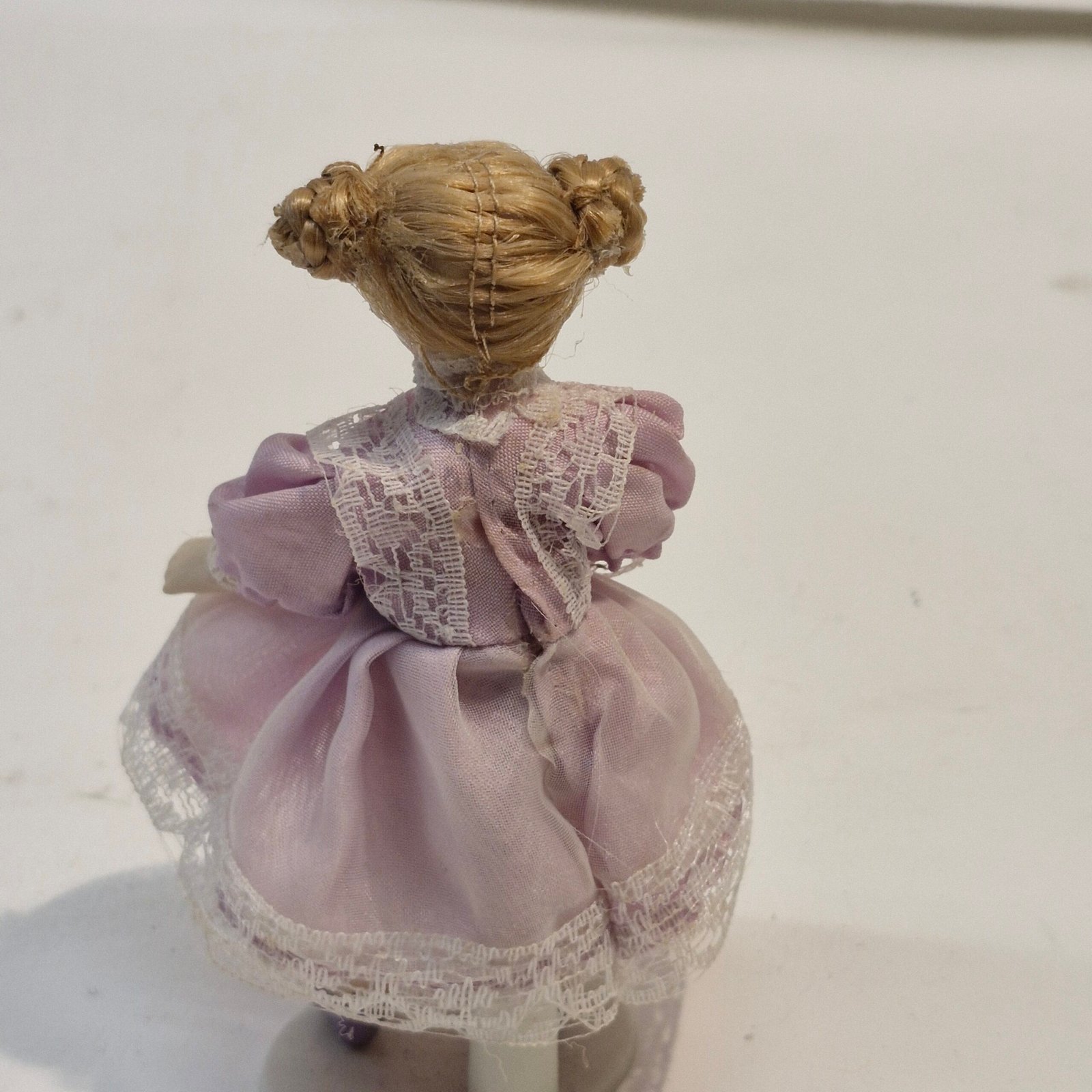 1:12th Scale Dolls House Miniatures, Porcelain Doll. Young Girl KM19