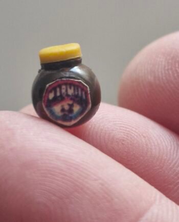 12th scale Dolls House Miniature   Quality Jar of Marmite   RP05