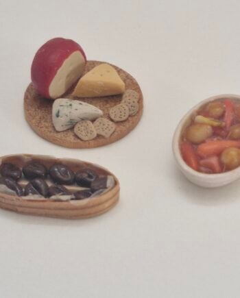 12th scale Dolls House Miniature   Quality Section of Food  RP06