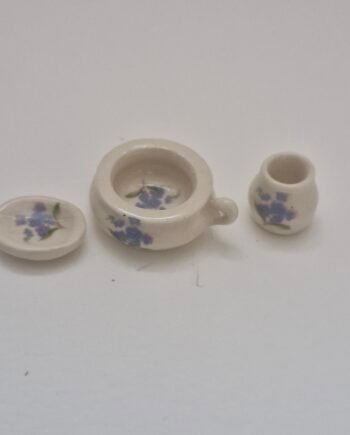 1/12th scale Dolls House Miniature  Bathroom China set    RP50