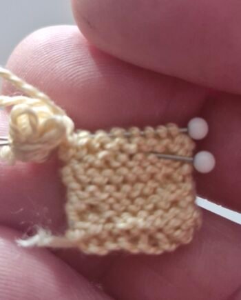 1/12th scale Dolls House Miniature  Knitting set   RP48
