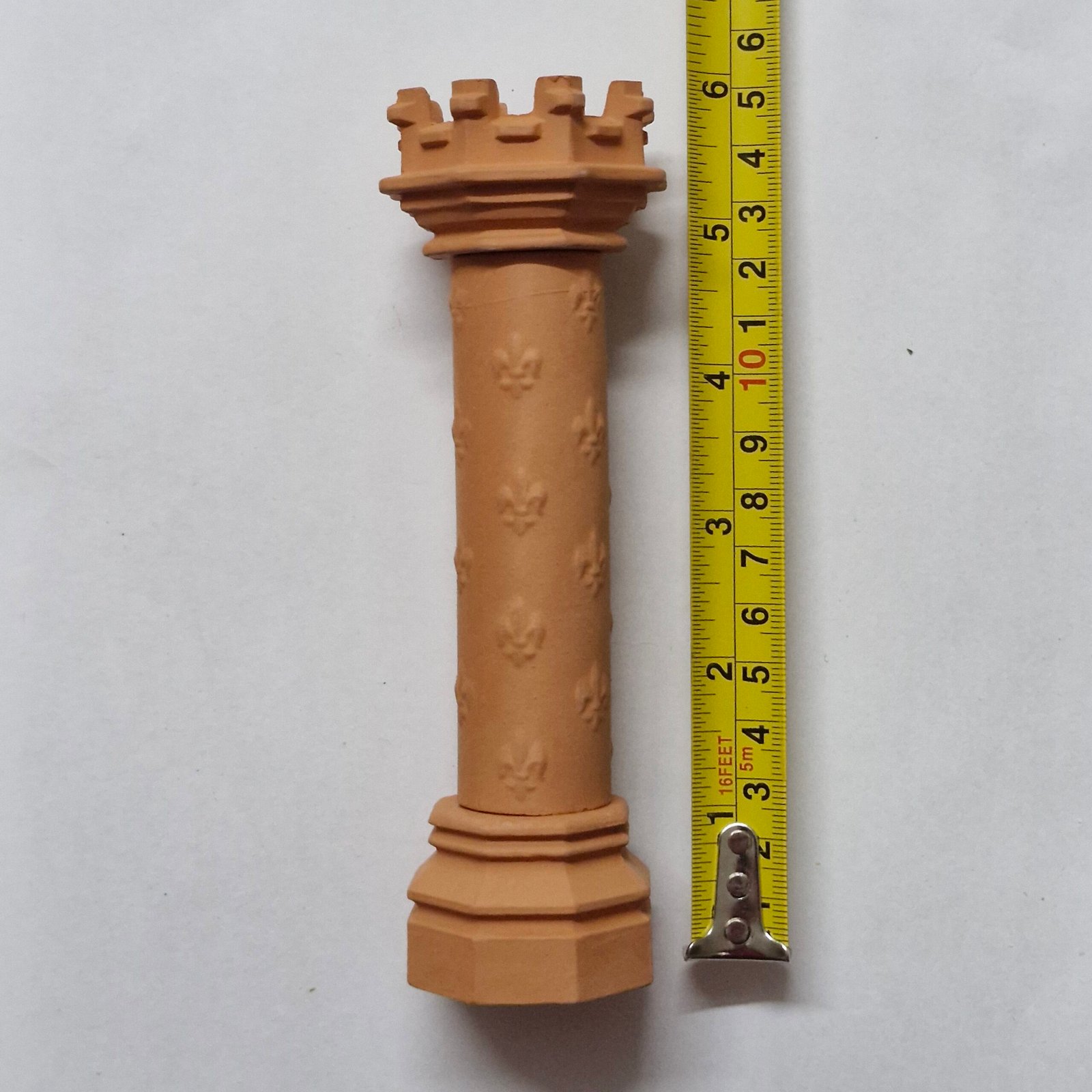 1 /12 scale Dolls House A - Captain Pot Fleur-de-Lys Chimney Pot Romney01