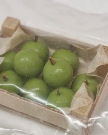 12th scale Dolls House Food  Crate of Apples    RX16